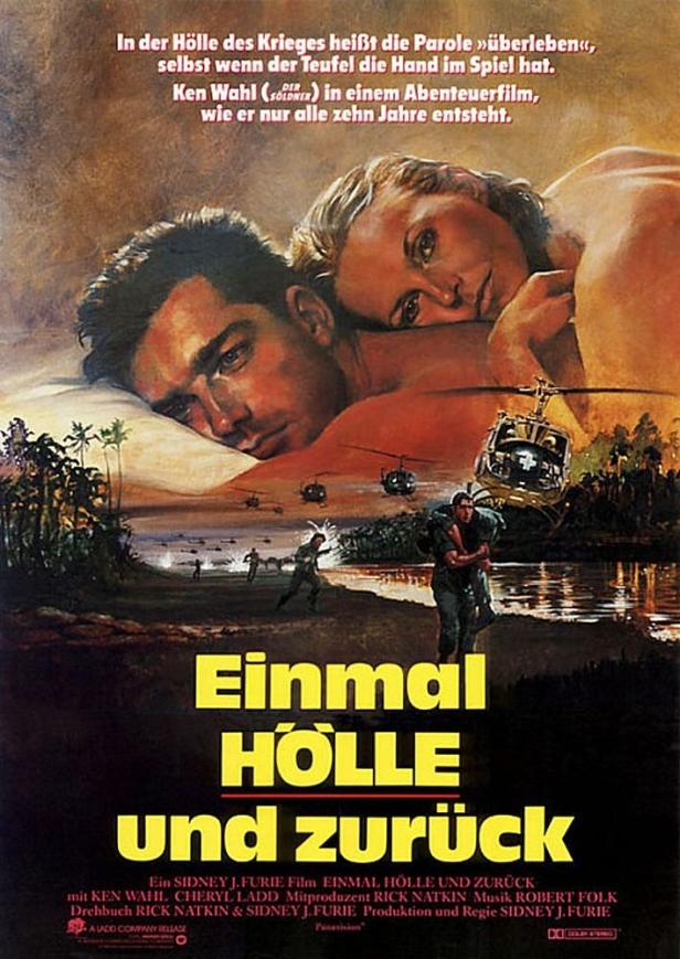 Das Filmplakat für „Einmal Hölle und zurück“ zeigt Ken Wahl und Cheryl Ladd vor einer Kriegsszene.