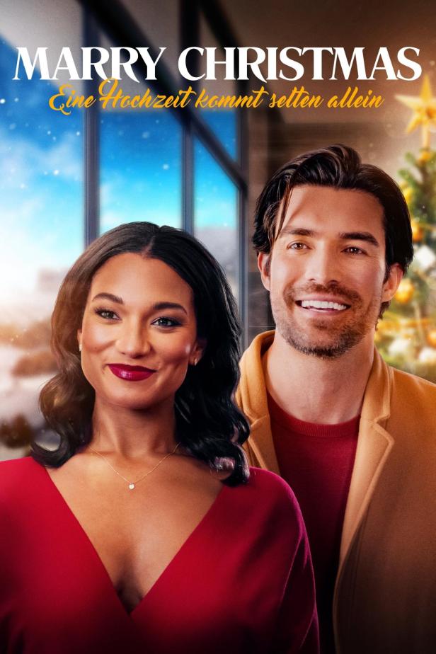 Das Filmplakat für „Marry Christmas – Eine Hochzeit kommt selten allein“ zeigt ein lächelndes Paar vor einem Weihnachtsbaum.