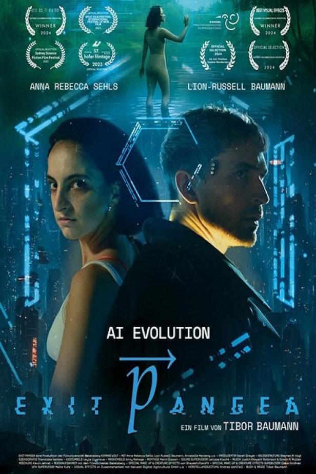 Das Filmplakat für „Exit Pangea“ zeigt Anna Rebecca Sehls und Lion-Russell Baumann vor einer futuristischen Stadtkulisse.