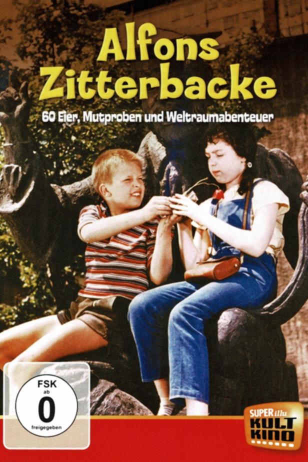 Das Cover des Films „Alfons Zitterbacke“ zeigt zwei Kinder auf einer Baumwurzel sitzend.