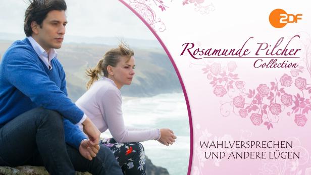 Ein Mann und eine Frau sitzen an der Küste, im Hintergrund das Logo der „Rosamunde Pilcher Collection“.