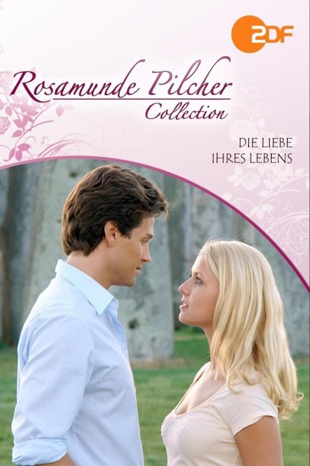 Ein Mann und eine Frau stehen sich vor einer Steinformation gegenüber, Titelbild „Rosamunde Pilcher Collection: Die Liebe ihres Lebens“.