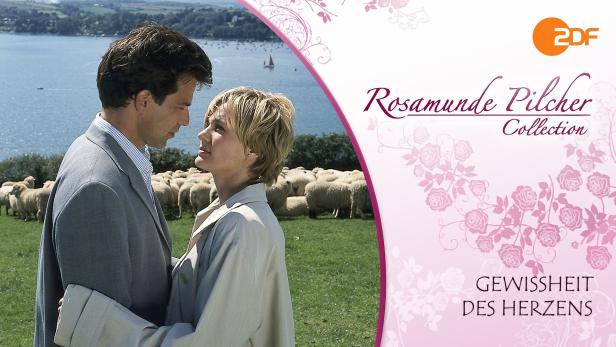 Ein Paar steht auf einer Weide mit Schafen im Hintergrund, im Stil von Rosamunde Pilcher.