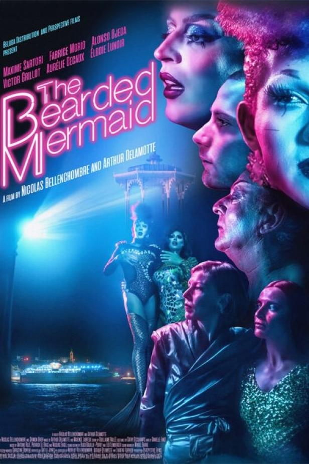 Das Filmplakat für „The Bearded Mermaid“ zeigt mehrere Personen und eine Meerjungfrau vor einer nächtlichen Szene.