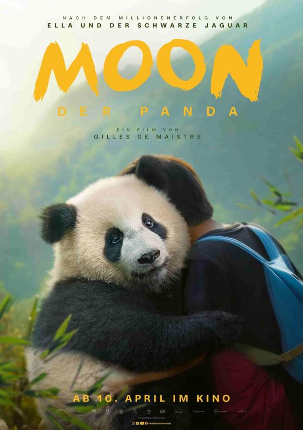 Ein Junge umarmt einen Panda auf dem Filmplakat zu „Moon der Panda“.
