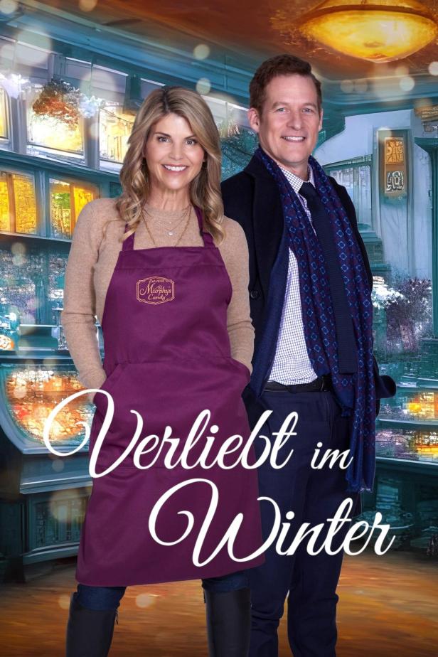 Das Filmplakat für „Verliebt im Winter“ zeigt eine Frau mit Schürze und einen Mann mit Schal vor einem Laden.
