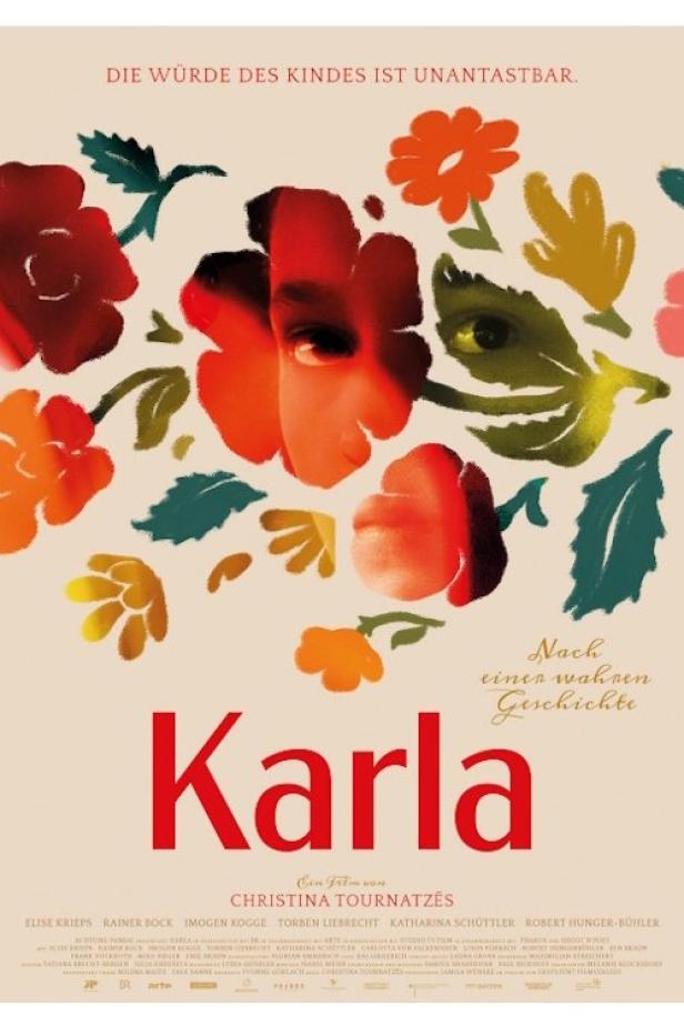 Das Filmplakat für „Karla“ zeigt stilisierte Blumen und ein Gesicht, basierend auf einer wahren Geschichte.