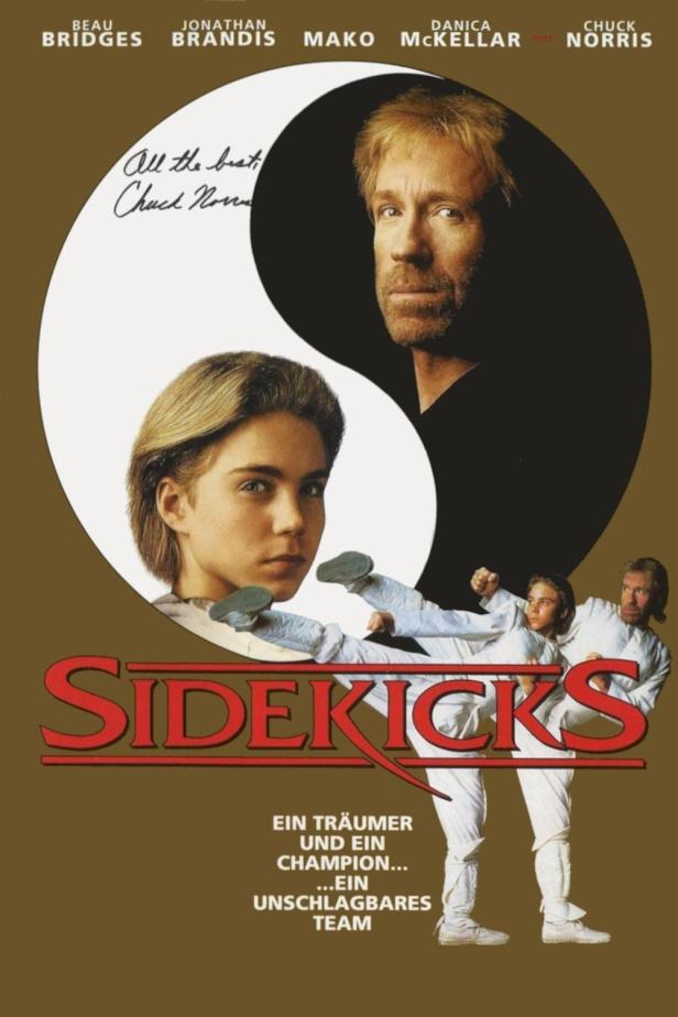 Das Filmplakat für „Sidekicks“ zeigt Jonathan Brandis und Chuck Norris in einer Yin-und-Yang-Komposition.