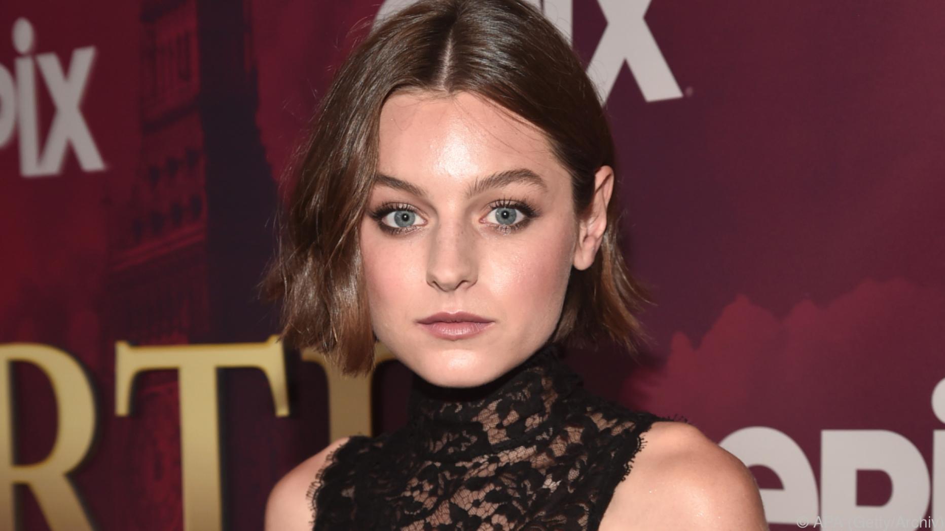 Filme Und Serien Von Emma Corrin Emma Corrin: "Crown"-Star wird in "Deadpool 3" zur Schurkin