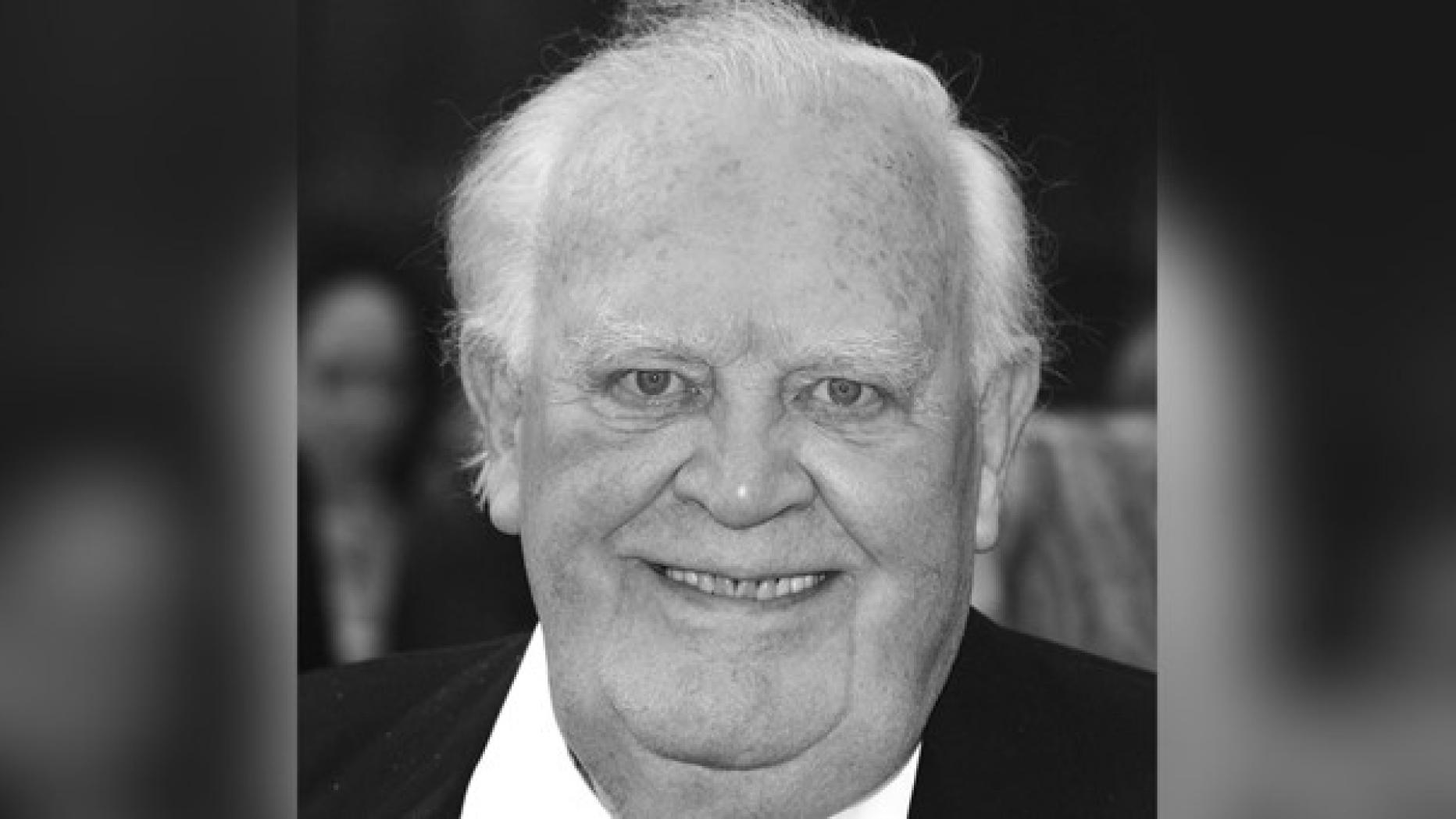 Joss Ackland 