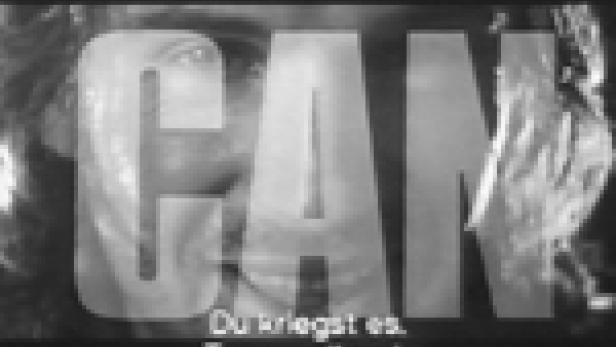 Schwarzweißbild mit dem Schriftzug „CAN“ vor einem Gesicht.