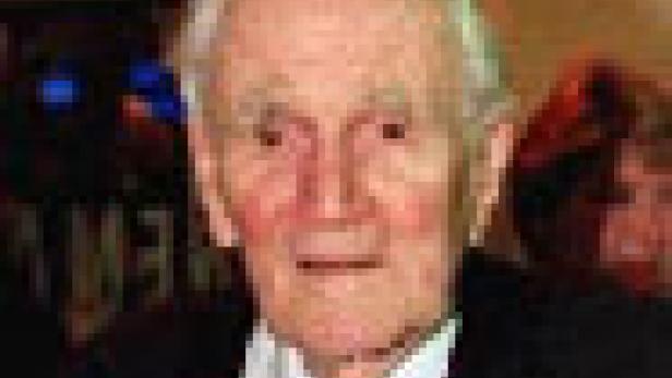 Desmond Llewelyn gestorben