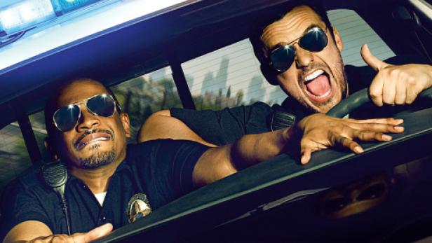 Let's be Cops - Die Party Bullen