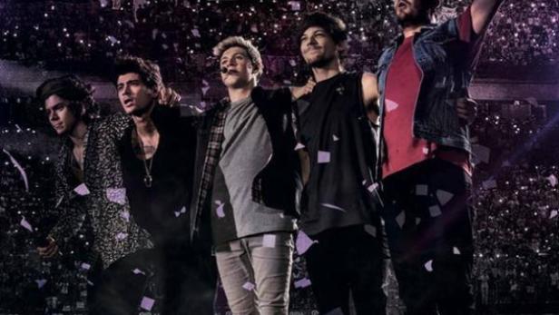 Das Filmplakat für „One Direction: Where We Are – The Concert Film“ zeigt die Band vor einer jubelnden Menge.