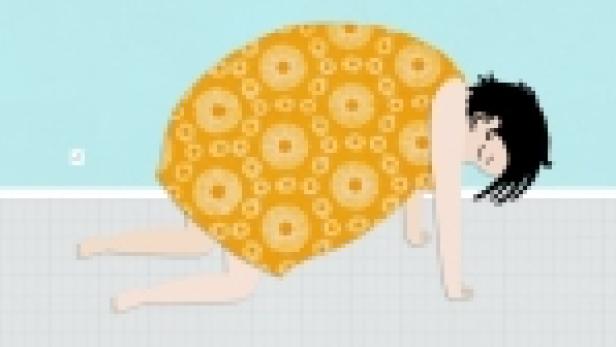 Eine Frau in einem gelben, gemusterten Kleid kniet auf dem Boden.