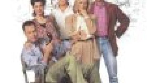 Das Filmplakat von „Schlagzeilen“ zeigt sechs Personen vor einer Weltkarte.