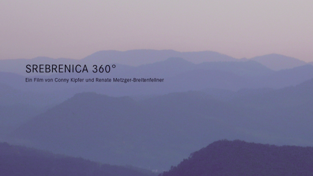 Hügelige Landschaft im Abendlicht, Titelbild für den Film „Srebrenica 360°“.