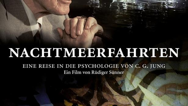 Das Filmplakat für „Nachtmeerfahrten“ zeigt C.G. Jung vor einer Höhle und einem stilisierten Drachen.
