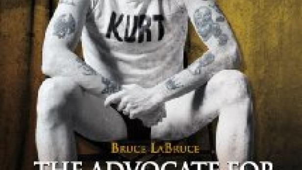 Das Filmplakat für „The Advocate for Fagdom“ mit Bruce LaBruce auf einem Thron.