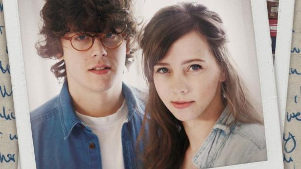 Das Album „Stück von mir“ von Keiner mag Faustmann, mit einem Foto des Duos auf dem Cover.