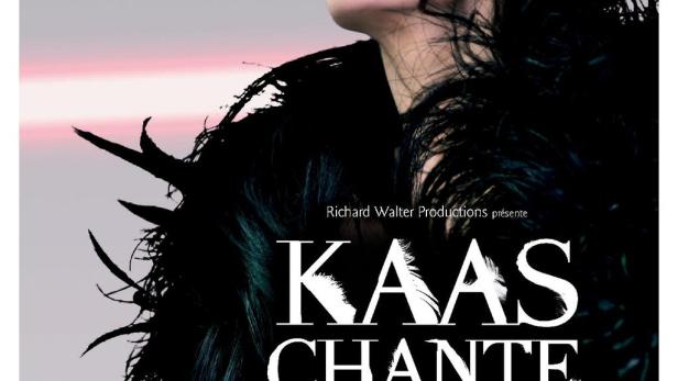 Das Plakat zeigt Patricia Kaas, die „Piaf Chante“ singt.