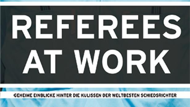 Das Filmplakat für „Referees at Work“ zeigt einen Schiedsrichter in hellblauem Trikot.