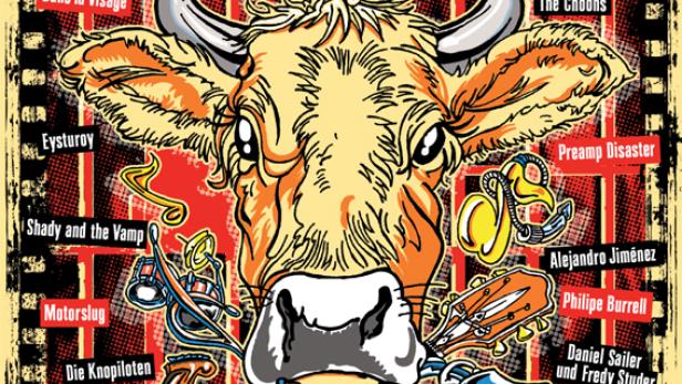 Ein illustriertes Filmposter für „Rock'n'Roll Kingdom“ mit einer Kuh mit Krone vor einem Gebäude.