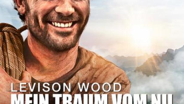 Levison Wood vor einer Landschaft für „Mein Traum vom Nil: Überleben im Land der tausend Hügel“.