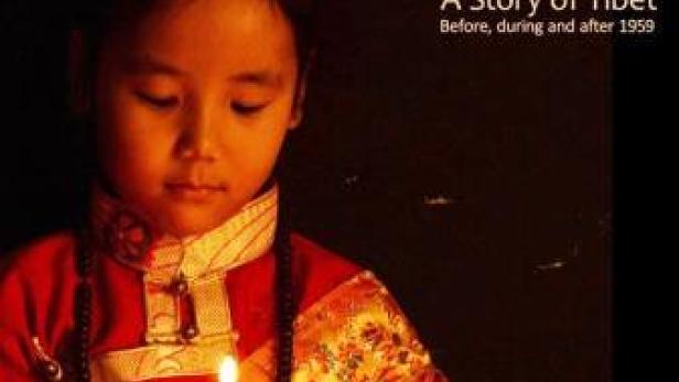 Das Filmplakat für „Drensol: A Story of Tibet“ zeigt ein tibetisches Kind mit einer Kerze.