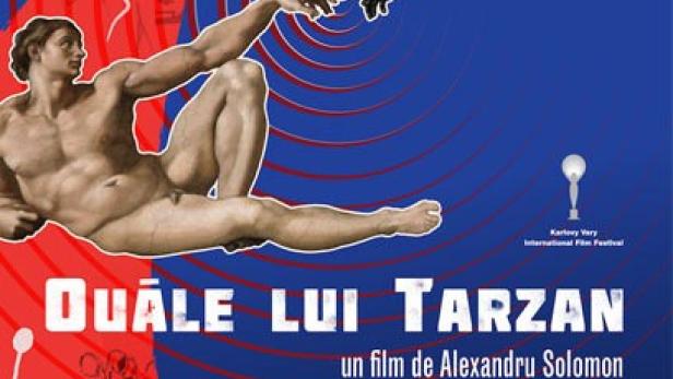 Das Filmplakat für „Ouăle lui Tarzan“ zeigt eine Collage mit einem Affen und einer menschlichen Figur, die sich berühren.