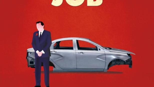 Das Filmplakat für „The Russian Job“ zeigt einen Mann neben einer demontierten Autokarosserie.