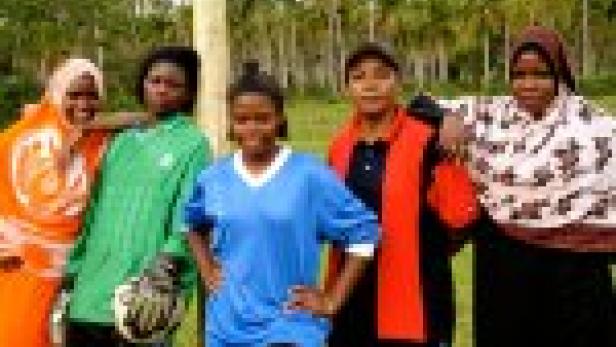 Zanzibar Soccer Queens