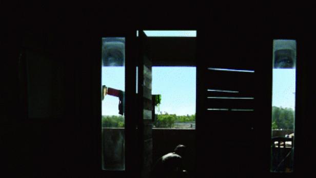 Das Filmplakat für „Grande Hotel“ von Lotte Stoops, der in Beira, Mosambik, spielt.