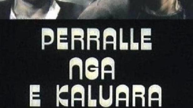 Das Filmplakat für „Perralle nga e kaluara“ zeigt sechs Schauspieler.