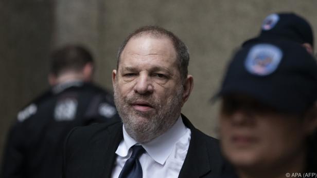 Weinstein wird sexuelle Belästigung und Vergewaltigung vorgeworfen