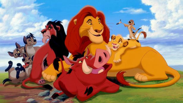 Der Zeichentrickfilm wurde als erster Disneyfilm in Zulu übersetzt, viele der Namen stammen von Swahili Wörtern wie Nala (bedeutet Geschenk), Pumbaa (bedeutet ignorant oder faul) und Rafiki (heißt Freund). Das Warzenschwein Pumbaa hat übrigens etwas getan, das zuvor noch kein Disney-Charakter zuvor gewagt hat: es hat gefurzt.