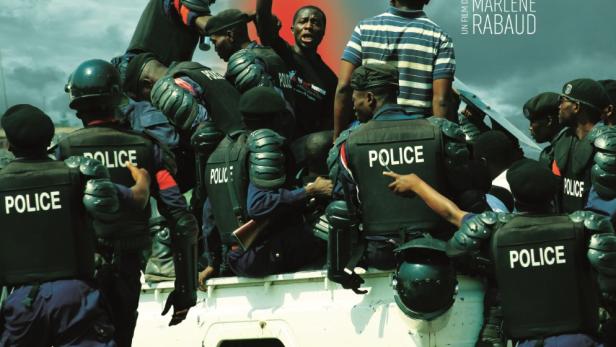 Das Filmplakat für „Congo Lucha“ zeigt Polizisten und Demonstranten auf einem Lastwagen.
