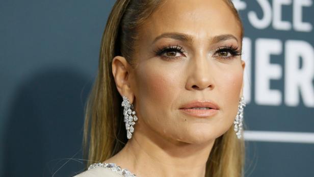 25th Critics Choice Awards Arrivals Santa Monica, California, U.S., January 12, 2020 - Jennifer Lopez