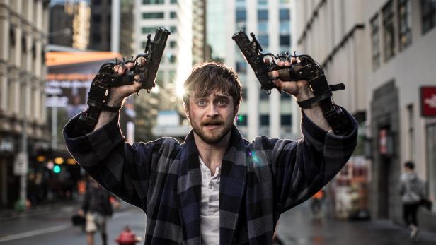 "Guns Akimbo" auf Netflix: Schräger Ego-Shooter mit Radcliffe
