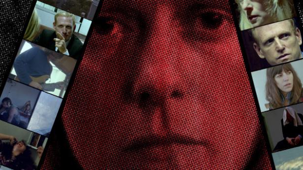 Das Filmplakat für „Slow Machine“ zeigt ein Gesicht und Filmszenen.