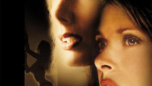 Das Filmplakat für „Diary of a Sex Addict“ zeigt zwei Frauen und eine Silhouette.