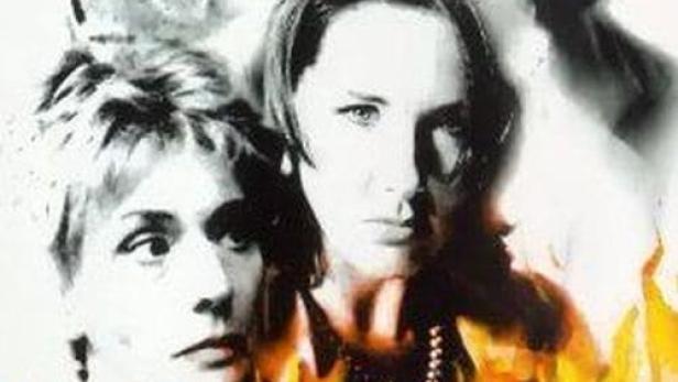 Das Cover der Fernsehserie „Brookside“ mit den Porträts von vier Darstellern.