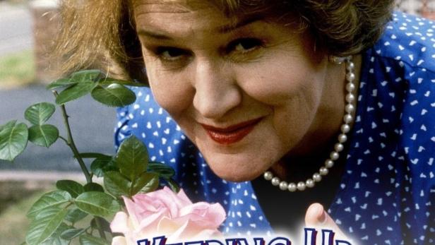 Patricia Routledge als Hyacinth Bucket in der Fernsehserie „Keeping Up Appearances“.
