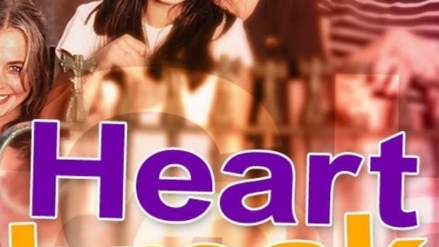 Das Filmplakat für „Heartbreak High“ zeigt eine Gruppe lächelnder Teenager.