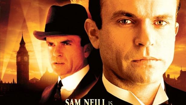 Das DVD-Cover von „Reilly: Ace of Spies“ mit Sam Neill als internationaler Superspion.