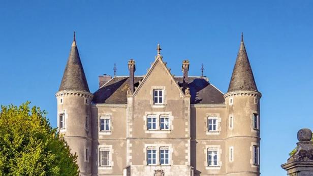 Escape to the Chateau