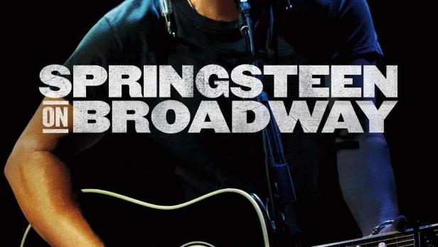 Bruce Springsteen spielt Gitarre und singt bei „Springsteen on Broadway“.