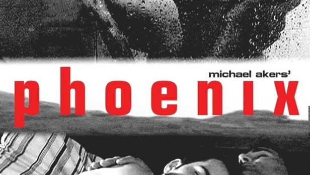 Das Filmplakat für „Phoenix“ zeigt zwei Männer, die sich unter der Dusche küssen und im Bett liegen.