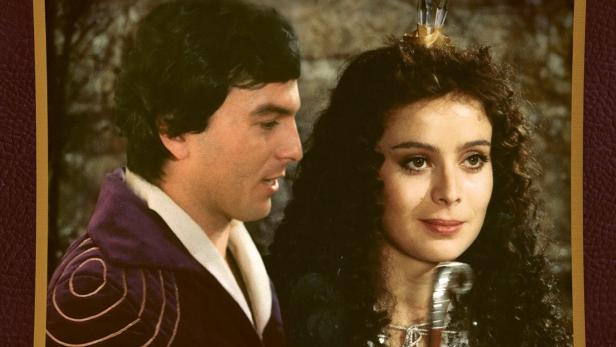 Das Filmplakat für „Der dritte Prinz“ zeigt einen Prinzen und eine Prinzessin.