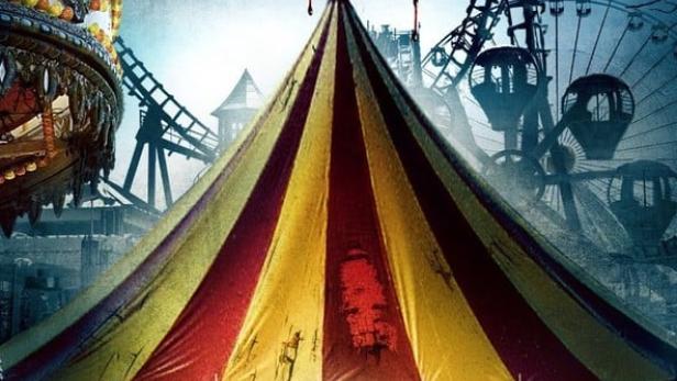 Das Filmplakat für „Theatre of Fear“ zeigt ein Zirkuszelt und einen unheimlichen Clown.